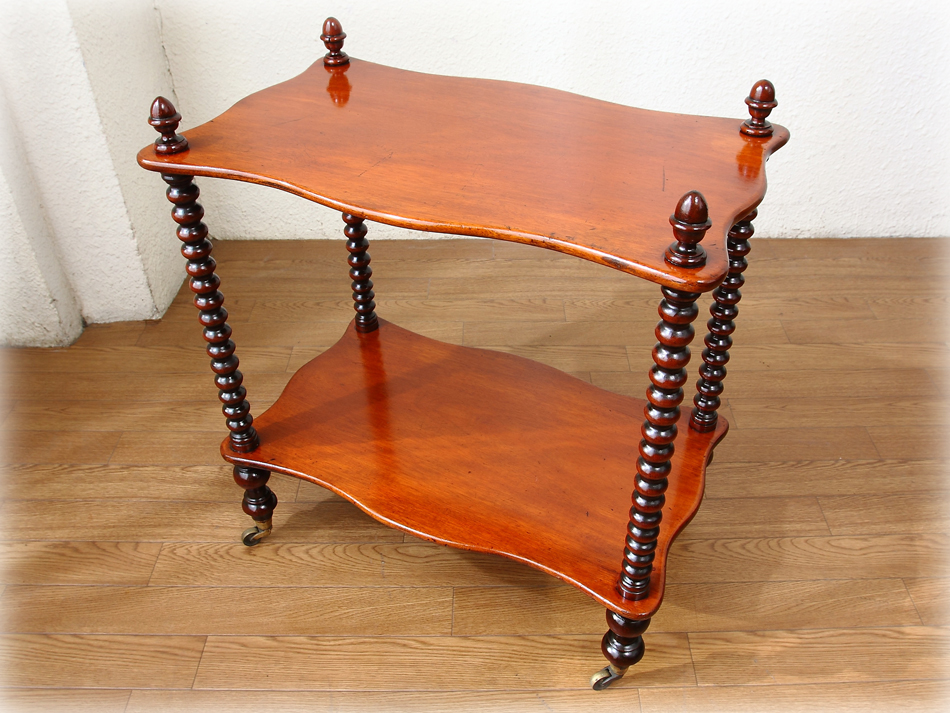 Mid Victorian Bobbin Caster What notの画像