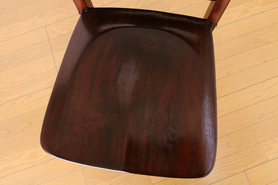 Old Chapel Chairの画像