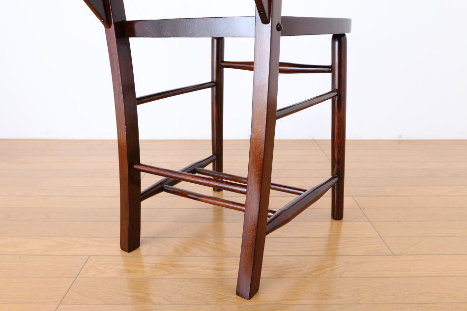 Old Chapel Chairの画像