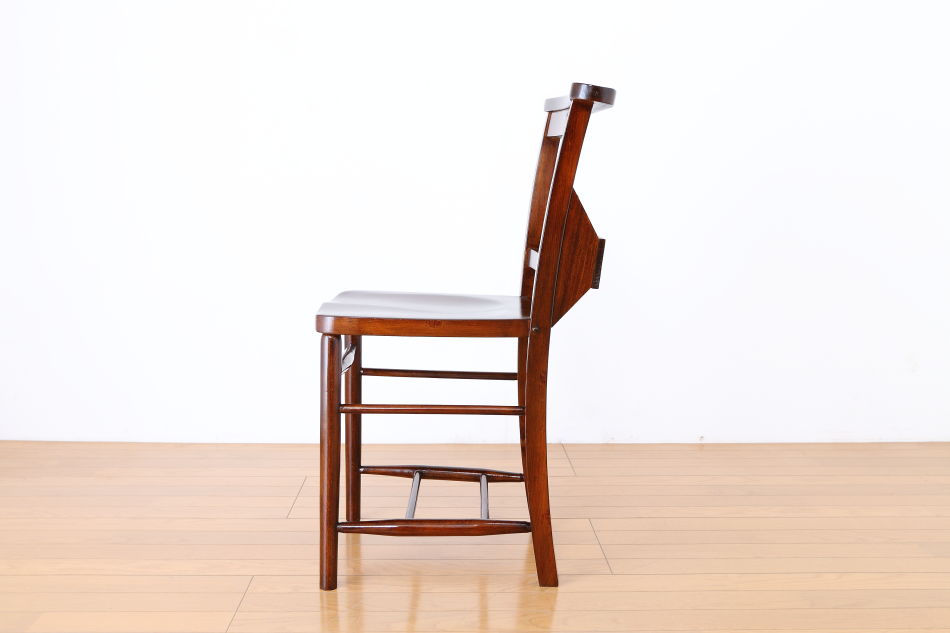 Old Chapel Chairの画像
