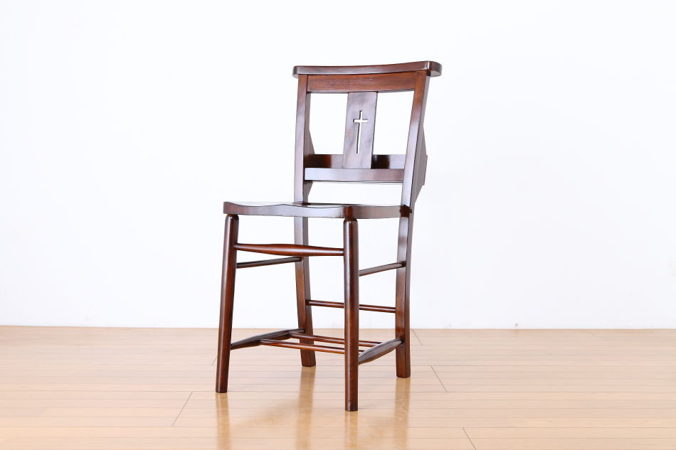 Old Chapel Chairの画像
