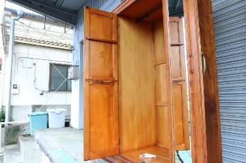 昭和レトロ／洋風家具　サクラ ３ドアワードローブ／Danielの画像