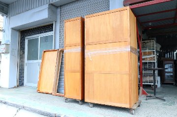昭和レトロ／洋風家具　サクラ ３ドアワードローブ／Danielの画像