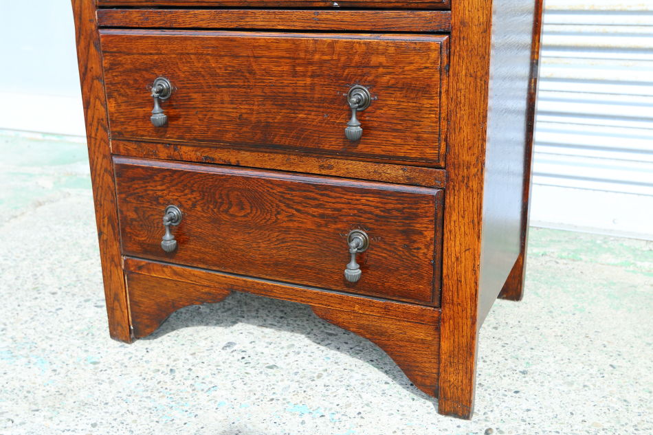Art Deco style oak tall chest of 6 drawersの画像