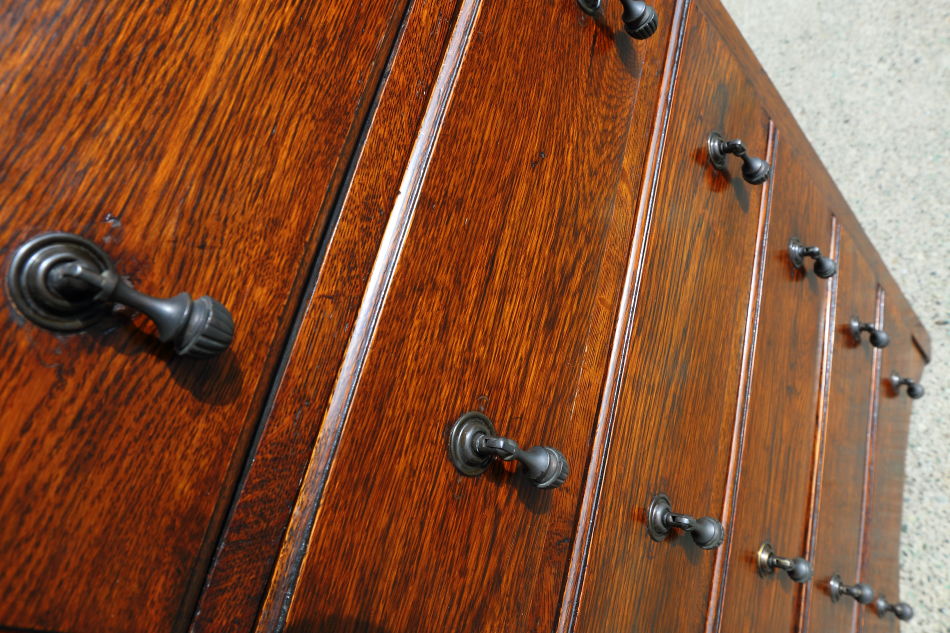 Art Deco style oak tall chest of 6 drawersの画像