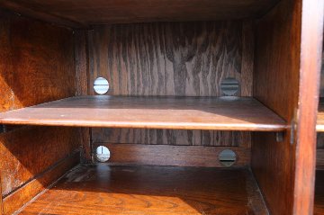 Jaccobean style heavy oak Side Cabinet / TV Boardの画像