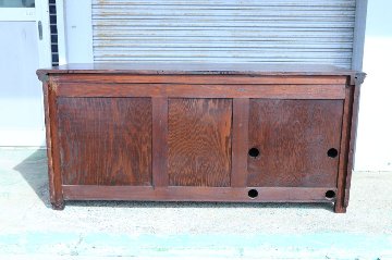 Jaccobean style heavy oak Side Cabinet / TV Boardの画像
