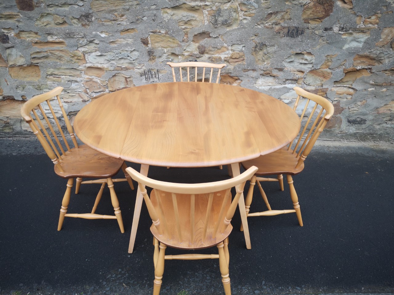 Ercol table and 4 chairs(Table)画像