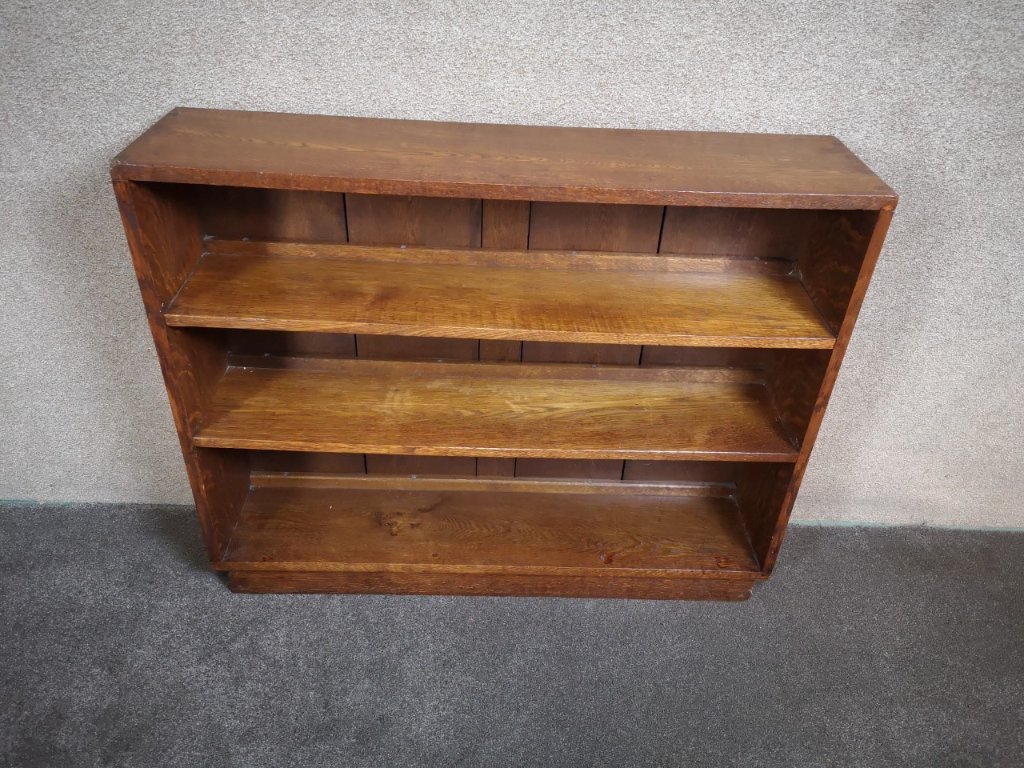 Oak open bookcaseの画像