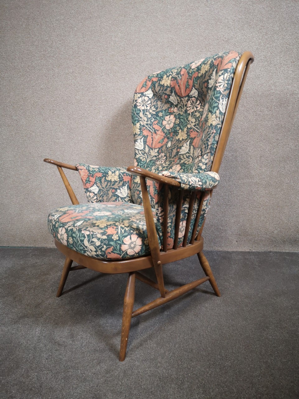 Ercol furniture (armchair)画像