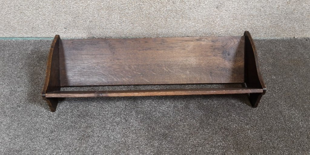 Oak book troughの画像