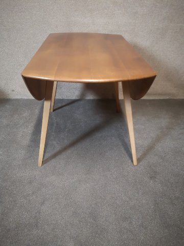 Ercol table and 4 chairs (table)画像