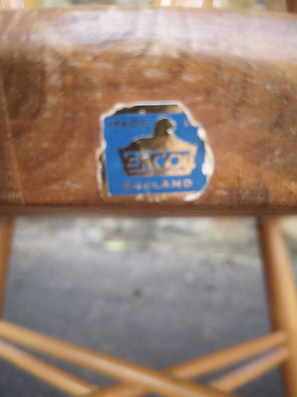 Ercol furniture (Set of four original Ercol chairs)画像