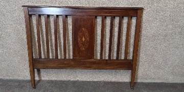 Edwardian inlaid mahogany bedの画像