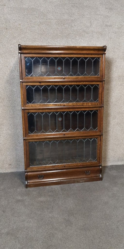 Oak Globe Wernicke bookcaseの画像