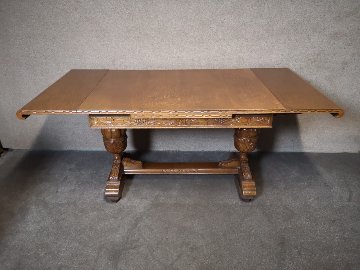 Oak table and 4 chairs画像