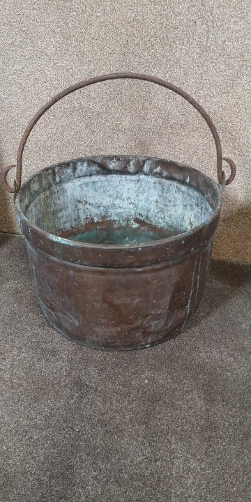 Copper & brass cauldrons画像
