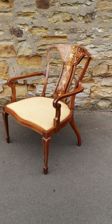 Edwardian inlaid mahogany chair画像