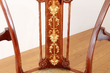 Edwardian inlaid mahogany chairの画像