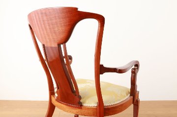 Edwardian inlaid mahogany chairの画像