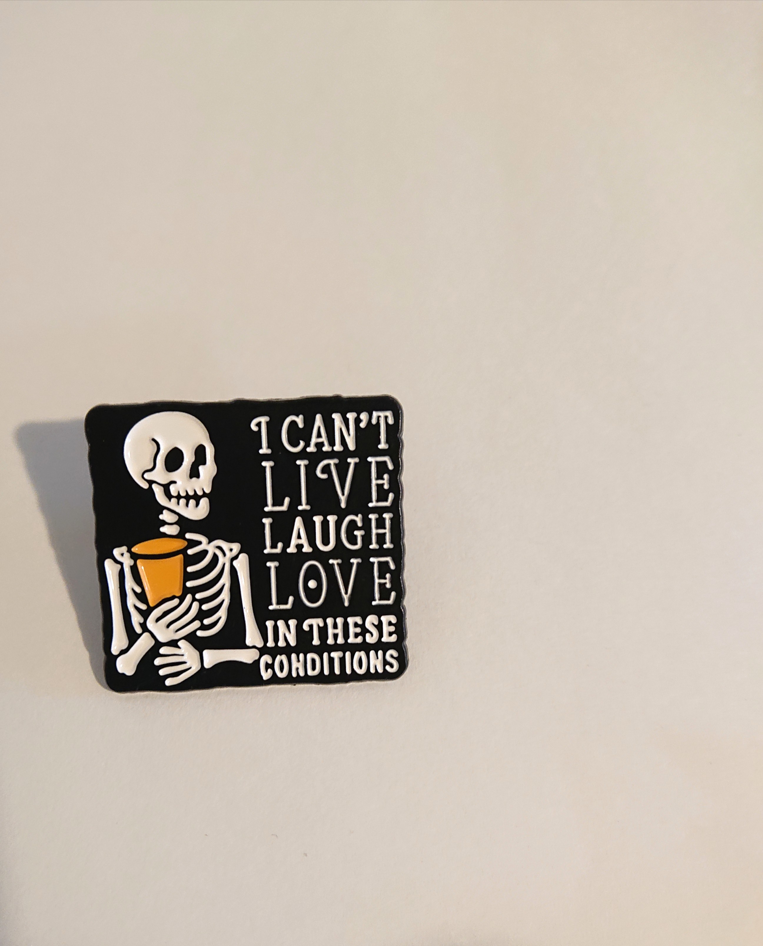 ピンバッジ　こんな感じだったら生きて笑って愛せない あなたと同じ特権を持ってない人々の為に戦え 人生は夢のよう 私はこの集会を反乱に扇動する キャンセルされた約束愛好家の画像