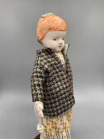 ドール（格子の上着）の画像