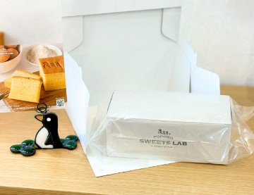 カステラ1本（ギフト箱入り）の画像