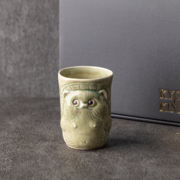 退職祝い 名入れ 湯呑み 信楽焼 狸 日本土産 ギフト おしゃれ 高級 日本製 伝統工芸 縁起物 送別会 還暦祝い 古希 喜寿 長寿祝い 誕生日 開店祝い プレゼントの画像