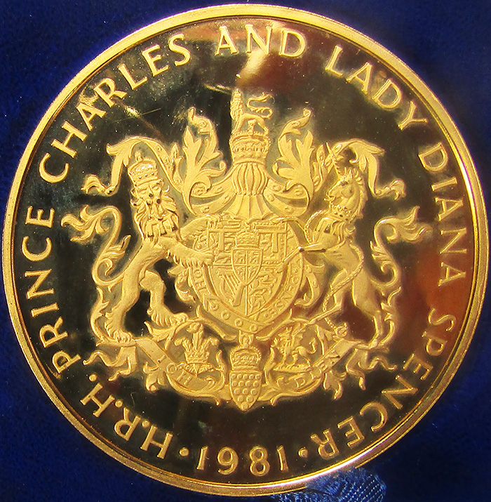 イギリス1981年ダイアナ結婚大型金メダルPCGS SP66画像