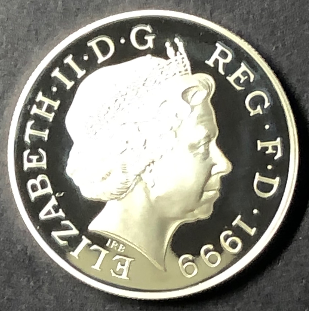 イギリス1999年ダイアナ5ポンド銀貨 / 箱証明書付 ①画像