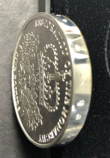 イギリス2010年王政復古5ポンドピエフォ銀貨の画像