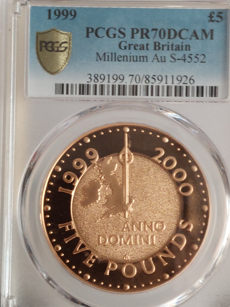 イギリス1999年ミレニアム5ポンド金貨 PCGS PR70 DCAMの画像
