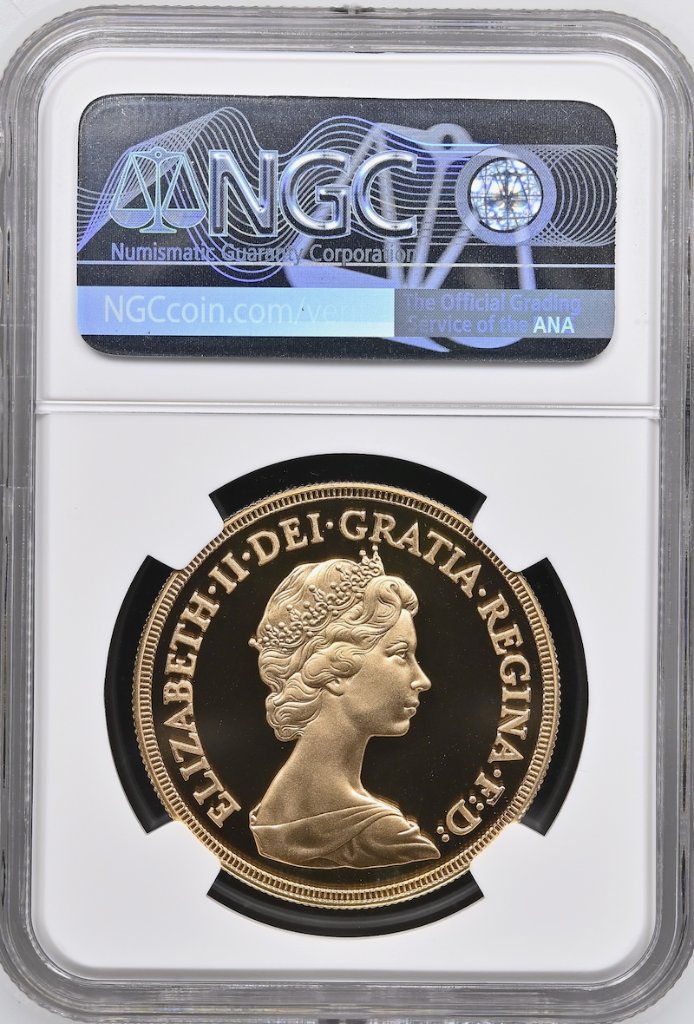 イギリス1982年エリザベス5ポンド金貨 NGC PF69 UCAMの画像
