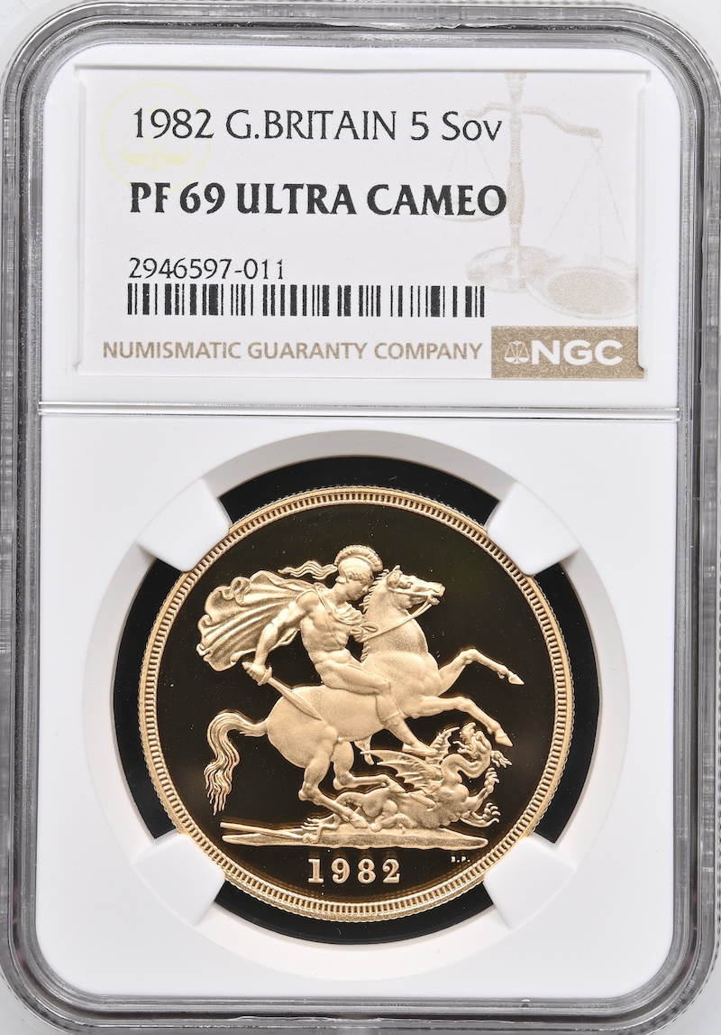 イギリス1982年エリザベス5ポンド金貨 NGC PF69 UCAMの画像