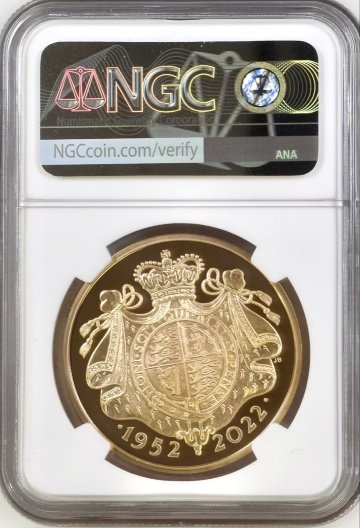 イギリス2022年プラチナジュビリー5ポンド金貨 PCGSP F70 UCAMの画像