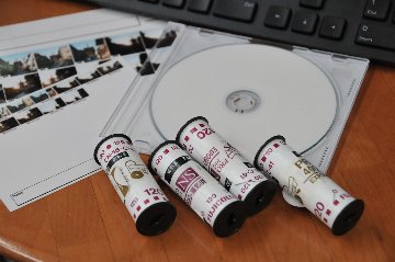 ブローニーフィルム現像＋64base DVD保存＋インデックスプリント付画像