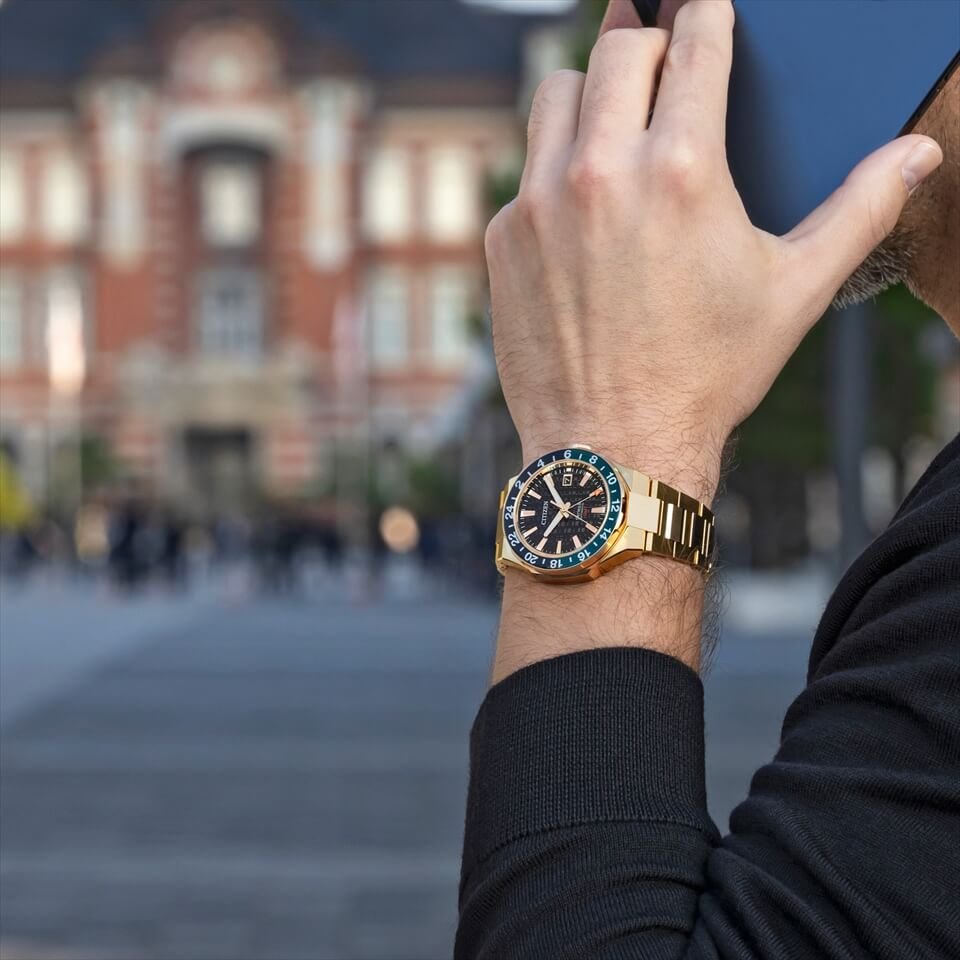 NB6033-51E シリーズ8【ノベルティ付・ｷﾞﾌﾄ包装･ベルト調整無料・国内正規品】腕時計 メンズ メカニカル GMTの画像