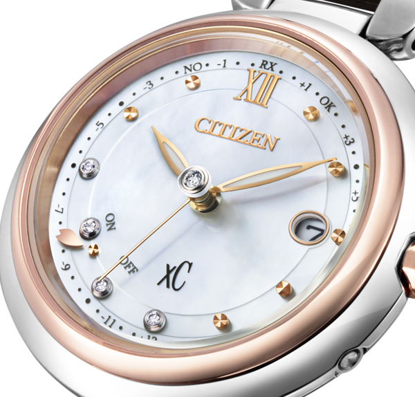 ES9466-65W クロスシー【ノベルティ付・新品正規品】【ｷﾞﾌﾄ包装･ﾍﾞﾙﾄ調整無料】ｿｰﾗｰ電波　レディース腕時計　北川景子さん着用CMモデルの画像