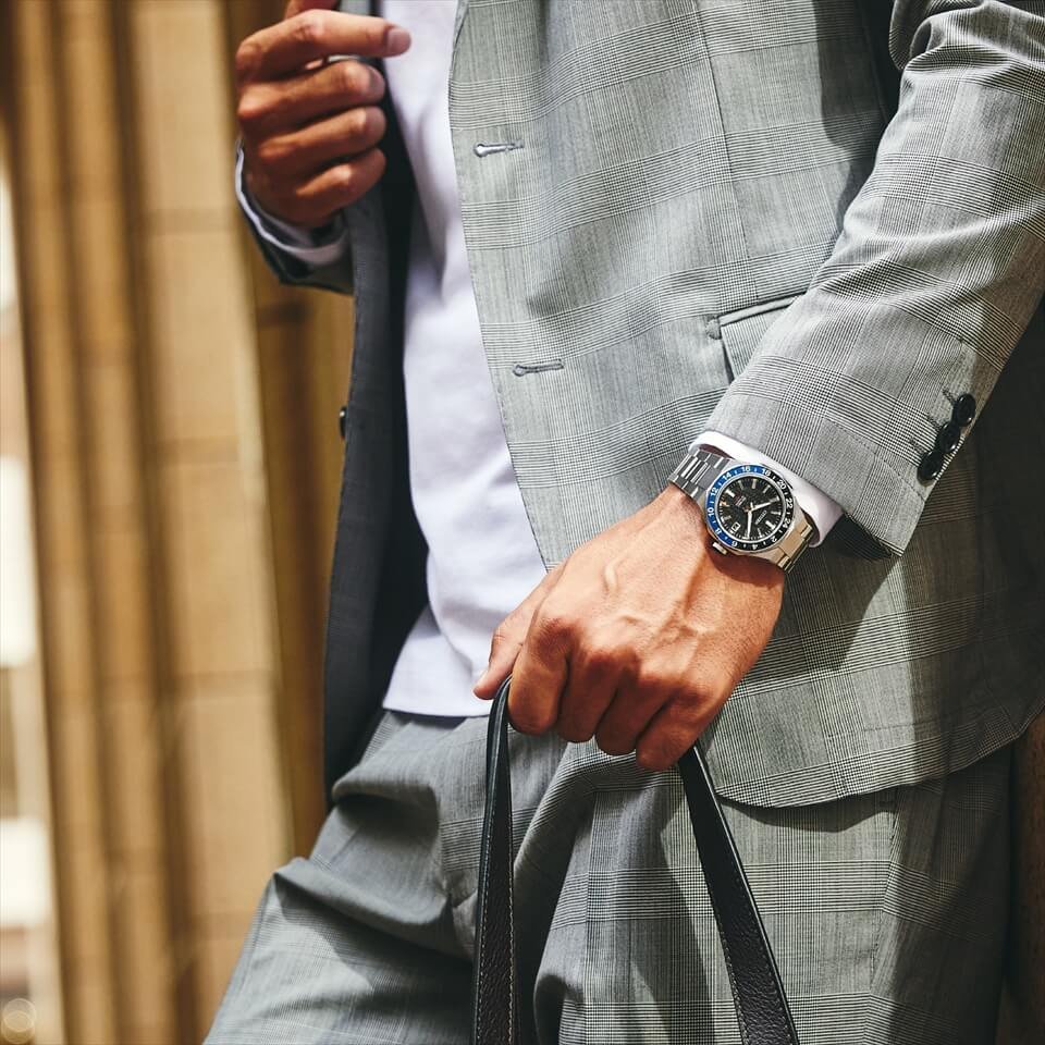 NB6031-56E シリーズ8【ノベルティ付・ｷﾞﾌﾄ包装･ベルト調整無料・国内正規品】腕時計 メンズ メカニカル GMTの画像