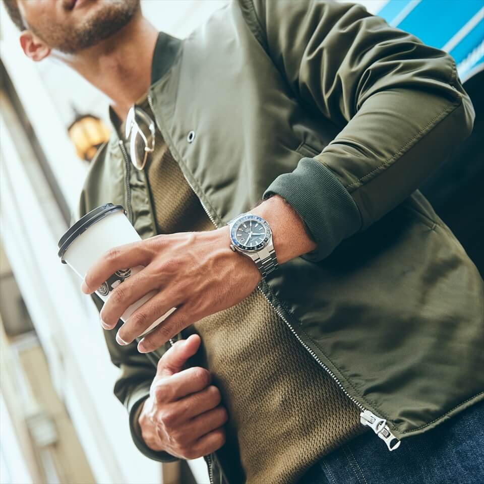 NB6031-56E シリーズ8【ノベルティ付・ｷﾞﾌﾄ包装･ベルト調整無料・国内正規品】腕時計 メンズ メカニカル GMTの画像