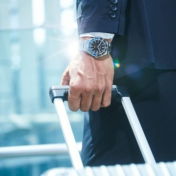 NB6031-56E シリーズ8【ノベルティ付・ｷﾞﾌﾄ包装･ベルト調整無料・国内正規品】腕時計 メンズ メカニカル GMTの画像