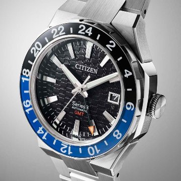 NB6031-56E シリーズ8【ノベルティ付・ｷﾞﾌﾄ包装･ベルト調整無料・国内正規品】腕時計 メンズ メカニカル GMTの画像