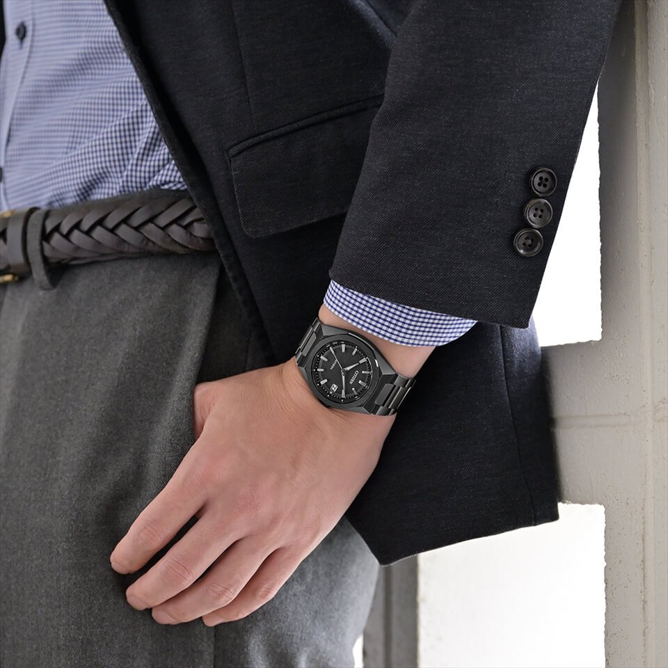 CB3045-61E アテッサ【ノベルティ付・ｷﾞﾌﾄ包装･ベルト調整無料・国内正規品】腕時計 メンズ ソーラー電波の画像