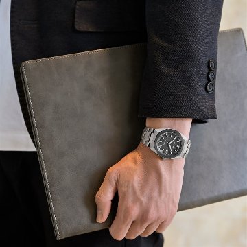 CB3044-55E アテッサ【ノベルティ付・ｷﾞﾌﾄ包装･ベルト調整無料・国内正規品】腕時計 メンズ ソーラー電波の画像