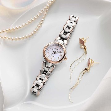 ES9474-59W ｴｸｼｰﾄﾞ【ﾉﾍﾞﾙﾃｨ付・国内正規品・ｷﾞﾌﾄ包装･ﾍﾞﾙﾄ調整無料】腕時計 ﾚﾃﾞｨｰｽ ｿｰﾗｰ電波の画像