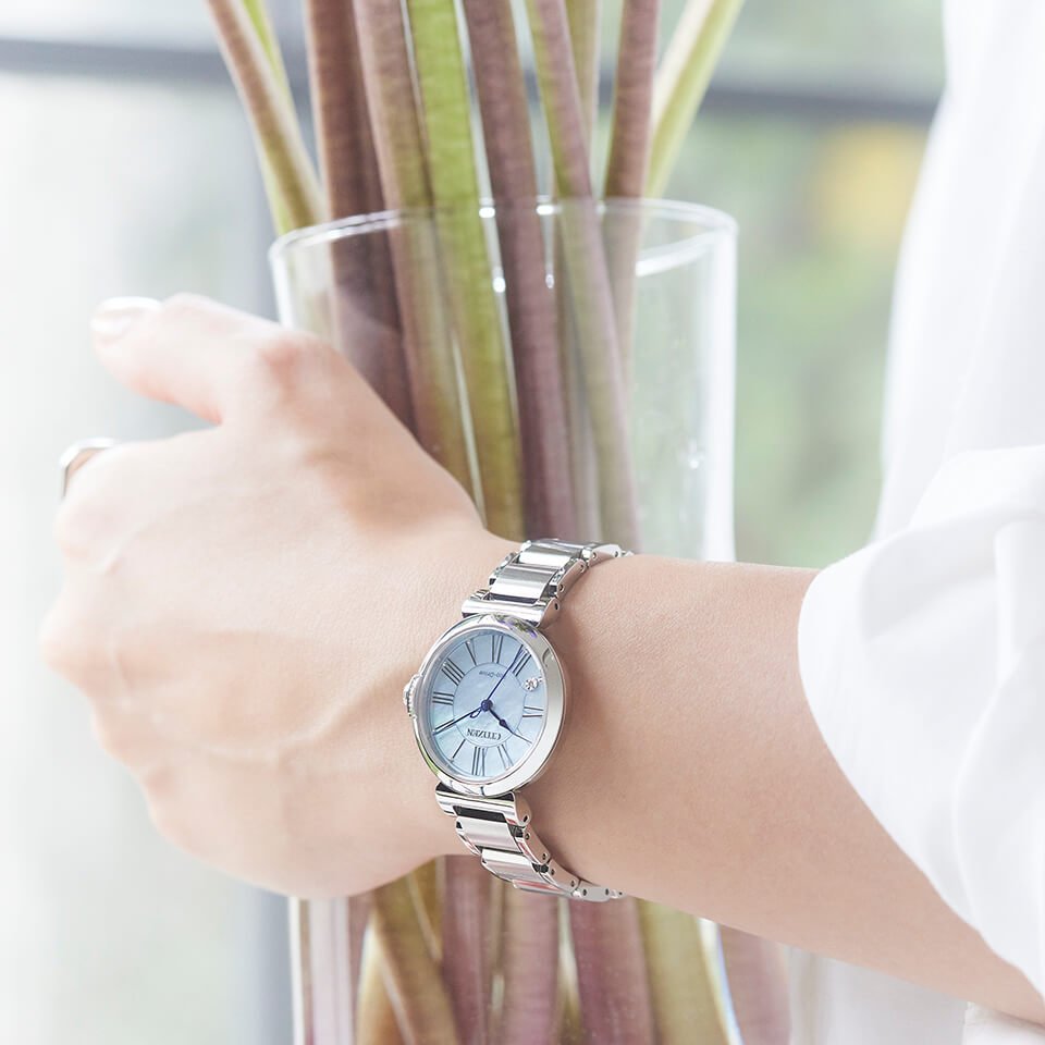 EM1060-87N  シチズンエル【ノベルティ付・国内正規品・ギフト包装･ベルト調整無料】 腕時計 レディース ソーラーの画像