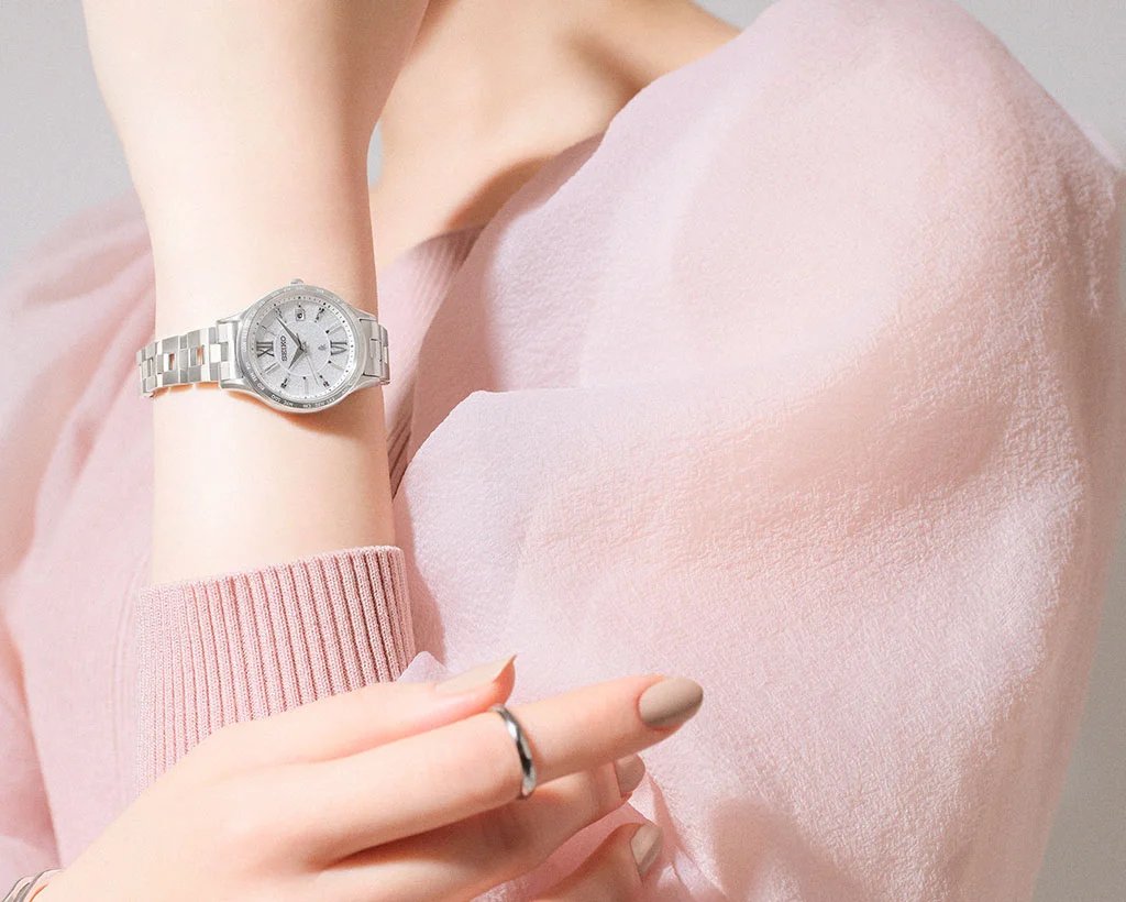 SSVV081 ｾｲｺｰﾙｷｱ【ﾉﾍﾞﾙﾃｨ付・ｷﾞﾌﾄ包装･ﾍﾞﾙﾄ調整無料･新品正規品】ｿｰﾗｰ電波　ﾚﾃﾞｨｰｽ腕時計の画像