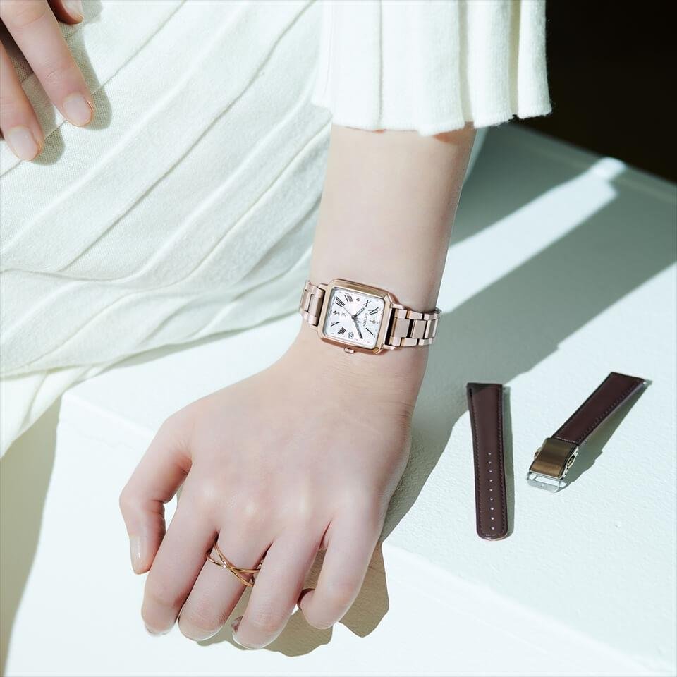 ES9506-62A ｸﾛｽｼｰ【ﾉﾍﾞﾙﾃｨ付･国内正規品･ｷﾞﾌﾄ包装･ﾍﾞﾙﾄ調整無料】ｿｰﾗｰ電波 ﾚﾃﾞｨｽ腕時計 北川景子さん広告着用ﾓﾃﾙの画像