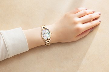 KS4-022-21 ウィッカ【正規ﾒｰｶｰ保証書付･ｷﾞﾌﾄ包装･ﾍﾞﾙﾄ調整無料】腕時計 ﾚﾃﾞｨｽ ｿｰﾗｰ ｼﾝﾌﾟﾙｱｼﾞｬｽﾄ 限定の画像