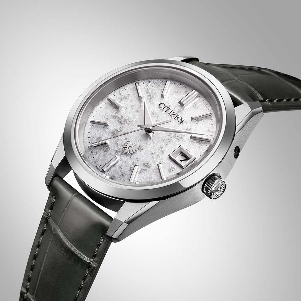 AQ4100-22A〇The CITIZEN 30周年記念 限定モデル【ベルト調整無料･国内正規品】腕時計 メンズ ソーラーの画像